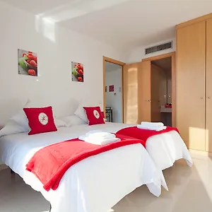 Apartment Charmsuites Nou Rambla, Barcelona